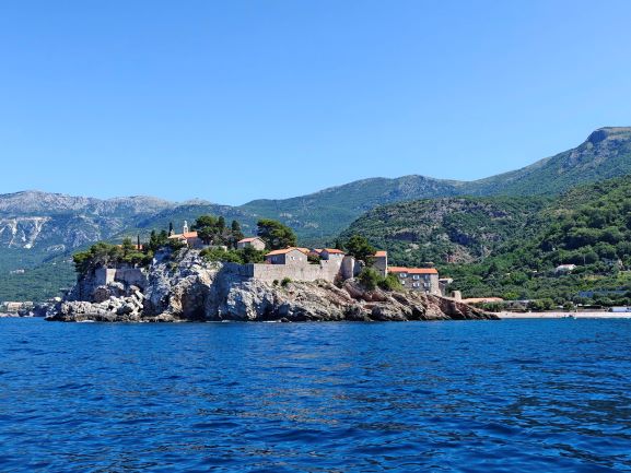 <strong>VUKADINOVIĆ INTERNATIONAL ART SYMPOSIUM 2026: A SANCTUARY OF CREATIVE SYNERGY</strong>