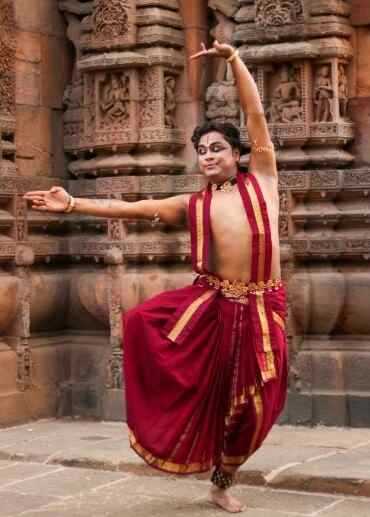 <strong>RAJA DUTTA: THE BHARATANATYAM MAESTRO FROM KOLKATA REDEFINING CLASSICAL INDIAN DANCE</strong>